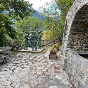 Monumento alla Vecinia - Tenno